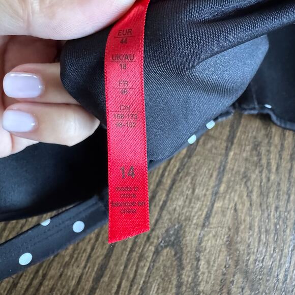 Spanx Underwire Shaping One Piece Ruched Swim Suit Black White Polka Dot Size 14 - Picture 6 of 11